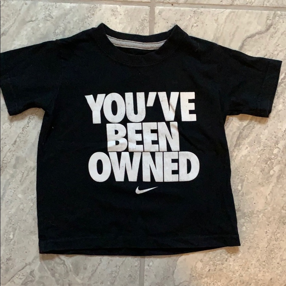 Short sleeve Nike shirt